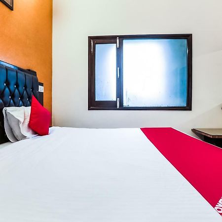 Oyo Flagship 37488 Hotel R V Regency Амритсар Екстериор снимка