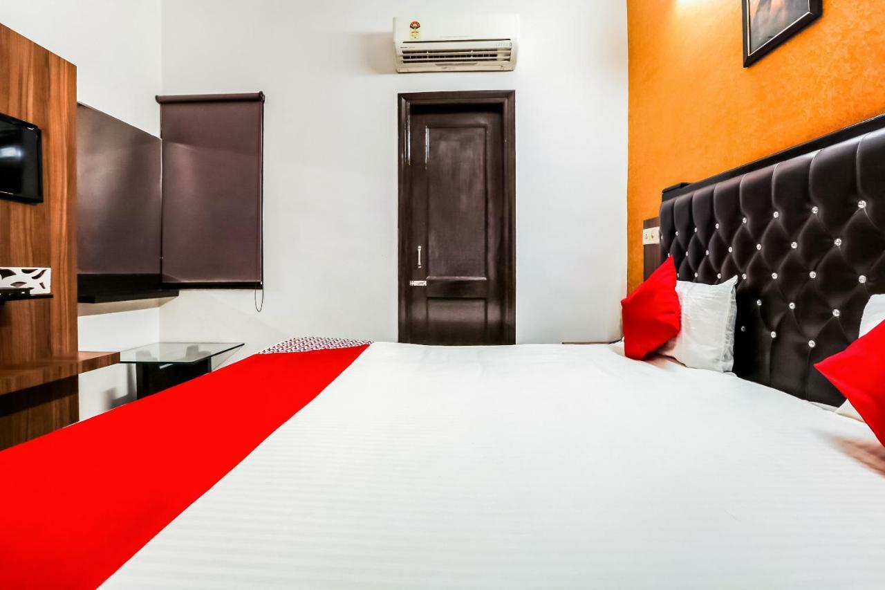 Oyo Flagship 37488 Hotel R V Regency Амритсар Екстериор снимка